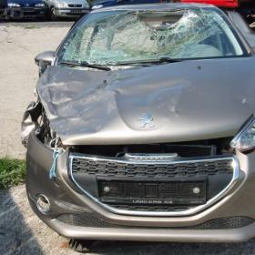 Fotka k inzerátu PEUGEOT 208 HATCHBACK 1.2VTi V3 12V HMZ 60kW rv 2013 / 15194163