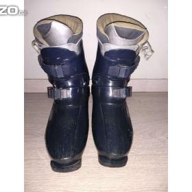 Foto inzerátu Prodám staré dvoupřesové lyžáky Lowa