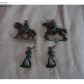 Foto inzerátu cínoví vojáčci