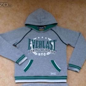 Fotka k inzerátu CHLAPECKÁ MIKINA VEL.9 LET / 17717222