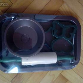 Foto inzerátu Prodám nový dětský set na pečení.