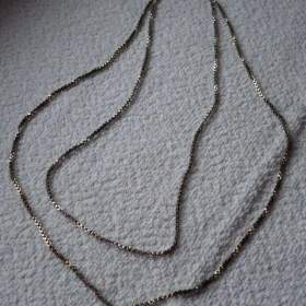 Foto inzerátu Dvojitý řetízek stříbrné barvy