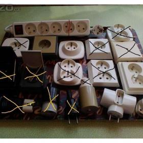 Fotka k inzerátu Zásuvky, zástrčky, prodlužovačka, rozdvojky / 19664926