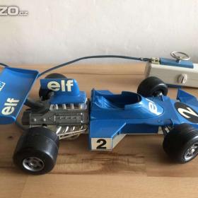 Formule s volantem ELF 2 Gama / 15712556
