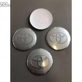 Středové pokličky / samolepky alu kola TOYOTA stříbrná / 15843011