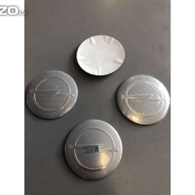 Fotka k inzerátu Středové pokličky / samolepky alu kola OPEL stříbrný / 15840457