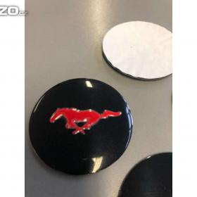 Foto inzerátu Středové pokličky/samolepky alu kola MUSTANG červený