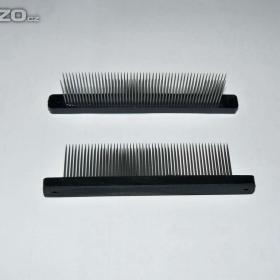 Fotka k inzerátu GILL HŘEBENY nejen pro POSUKOVACÍ STROJE (plastové) / 17491910