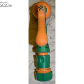 Foto inzerátu zahradní postřikovač