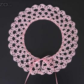 Foto inzerátu Růžový ručně háčkovaný límeček