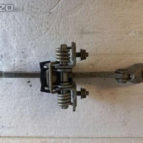 Foto inzerátu Omezovač dveří pravé prědní Opel Signum Vectra C 1,8 16V 03-05