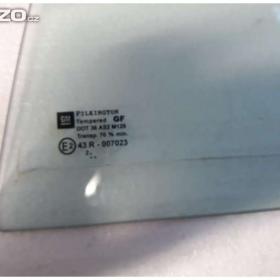 Foto inzerátu Sklo(okno) malé levé zadní dveře Opel Signum 1,8 16V 03-05