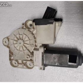 Motorek okna levý zadní Opel Signum Vectra C 1,8 16V 03- 05 / 15961552