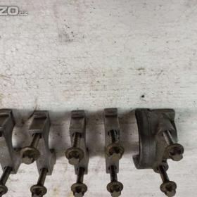 Foto inzerátu Držáky 1 vačkové hřídele Z18XE Opel Signum Vectra C,Zafira,Astra G 1,8 16V 03-05