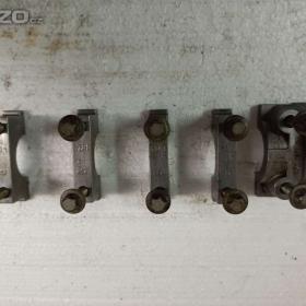 Držáky 2 vačkové hřídele Z18XE Opel Signum Vectra C, Zafira, Astra G 1,8 16V 03- 05 / 15965335