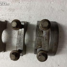 Foto inzerátu Držáky 2 vačkové hřídele Z18XE Opel Signum Vectra C,Zafira,Astra G 1,8 16V 03-05 