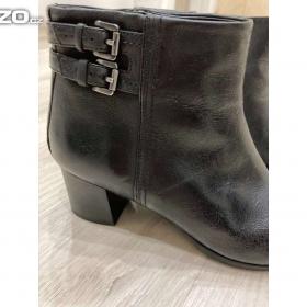 Foto inzerátu Kotníkové boty Geox Respira