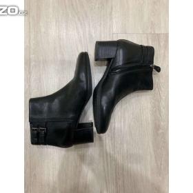 Foto inzerátu Kotníkové boty Geox Respira