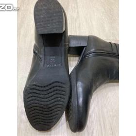 Foto inzerátu Kotníkové boty Geox Respira