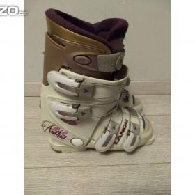 Prodám dámské lyžáky Lange Anthea 5.6  / 16070331