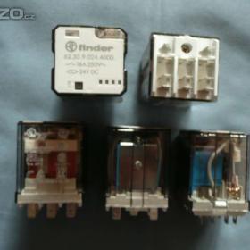 Foto inzerátu Relé a patice Finder