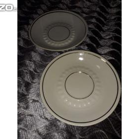 Dva malé talířky - značený porcelán (210) / 16328091