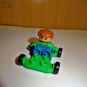 Fotka k inzerátu Lego duplo kluk na káře / 16457137