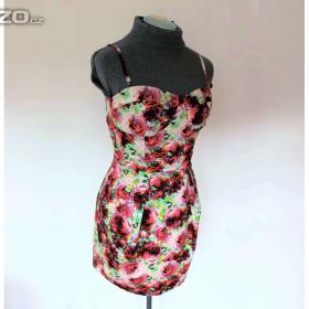 Foto inzerátu Květované šaty Only s ramínky i bez vel.40