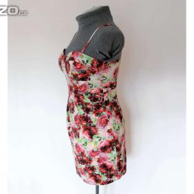Foto inzerátu Květované šaty Only s ramínky i bez vel.40