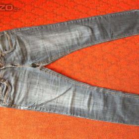 Fotka k inzerátu Dámské džíny ESMARA vel. 40 / 12736845