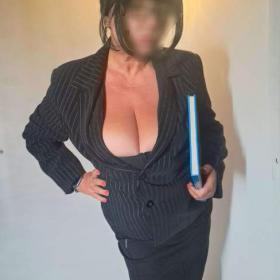 Foto inzerátu PRSATÁ PANÍ DOKTORKA