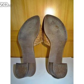 Foto inzerátu Sandály, pantofle, nazouváky Baťa vel. 39