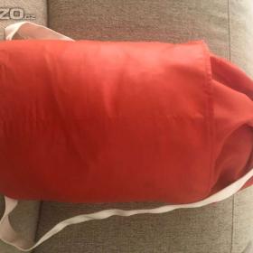 Foto inzerátu Prodám sportovní vak cihlové barvy