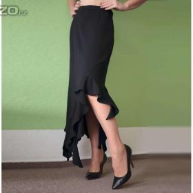 Foto inzerátu Společenská cípatá sukně Barisal vel.38