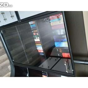 Foto inzerátu Černobílá starší obývací stěna + černý Tv stolek