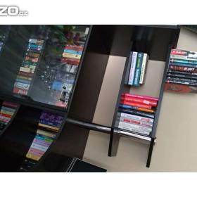 Foto inzerátu Černobílá starší obývací stěna + černý Tv stolek