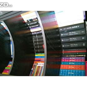 Foto inzerátu Černobílá starší obývací stěna + černý Tv stolek