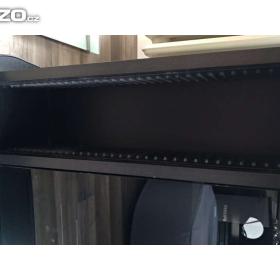 Foto inzerátu Černobílá starší obývací stěna + černý Tv stolek