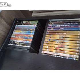 Foto inzerátu Černobílá starší obývací stěna + černý Tv stolek