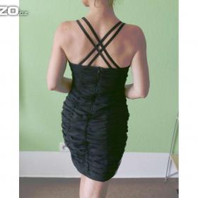 Foto inzerátu Nové malé černé s falešným šněrováním H&M vel.40