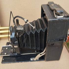 Fotka k inzerátu Historický měchový fotoaparát Voigtländer IBSOR D. R. P 1920 + STATIV + diaky / 19651432