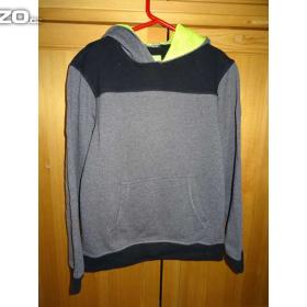 Fotka k inzerátu Šedá mikina s kapucí Crivit 146/152 / 18822295