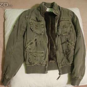 Dámská BOMBER bunda. Bez vady !  vel. M  / 17225837