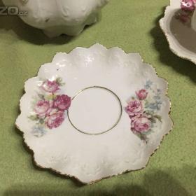 Foto inzerátu Prodám porcelánovou kávovou soupravu