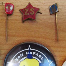 Foto inzerátu Odznaky č. 3