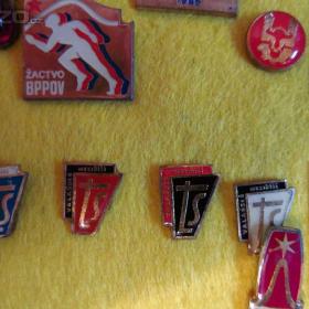 Foto inzerátu Sbírka odznaků