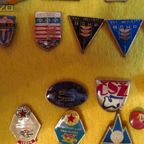 Foto inzerátu Sbírka odznaků