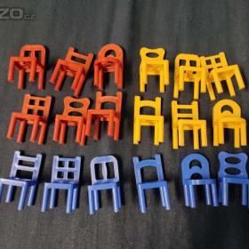 Foto inzerátu Neposedné židličky