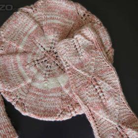 Foto inzerátu Ručně pletený set- baret a návleky