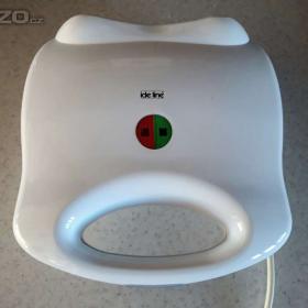 Fotka k inzerátu Toustovač  / 19287739